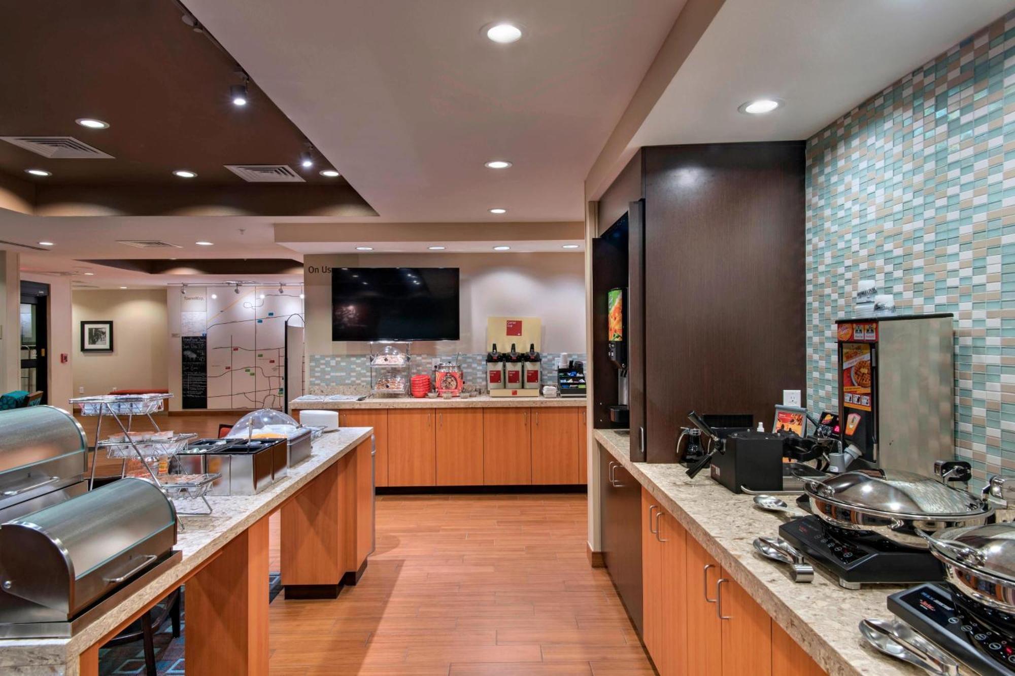 Towneplace Suites By Marriott Des Moines West/Jordan Creek West Des Moines Exterior foto